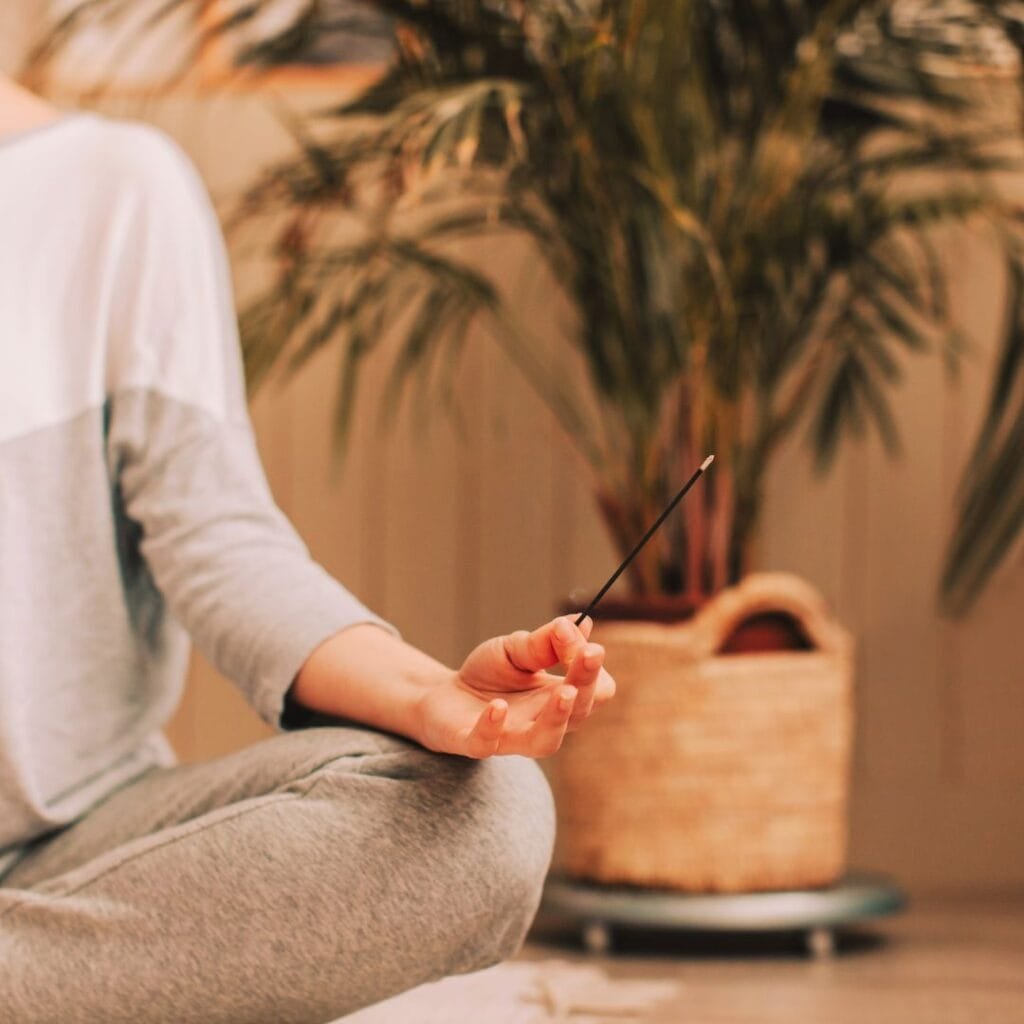 Sophrologie : 3 habitudes simples pour inviter plus de bonheur dans votre quotidien détente rituel bien-être chez votre brin de bonheur